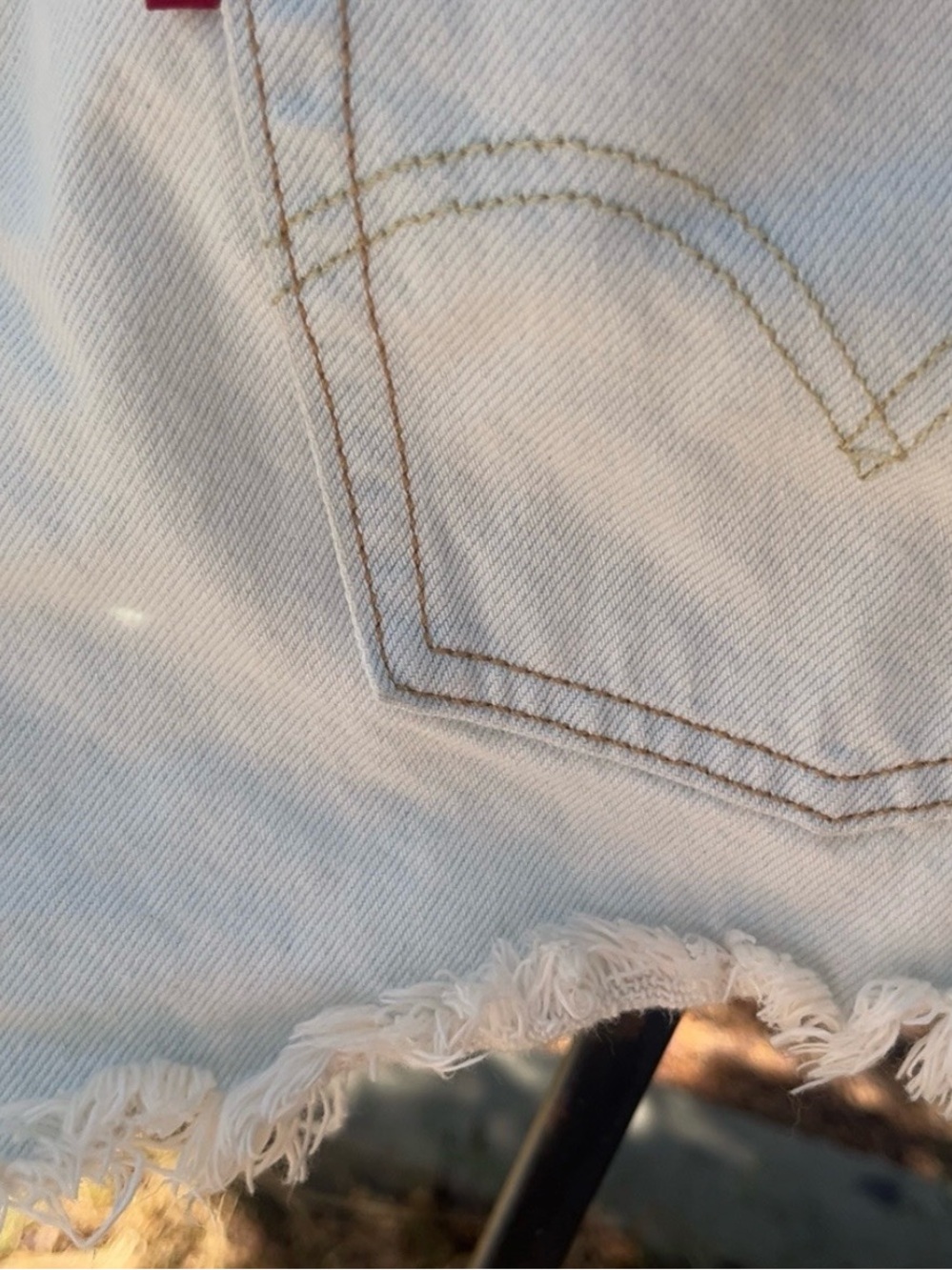 Levi's Women’s Straight Jean Shorts in Light Blue (W26) - Picture 8 of 8
